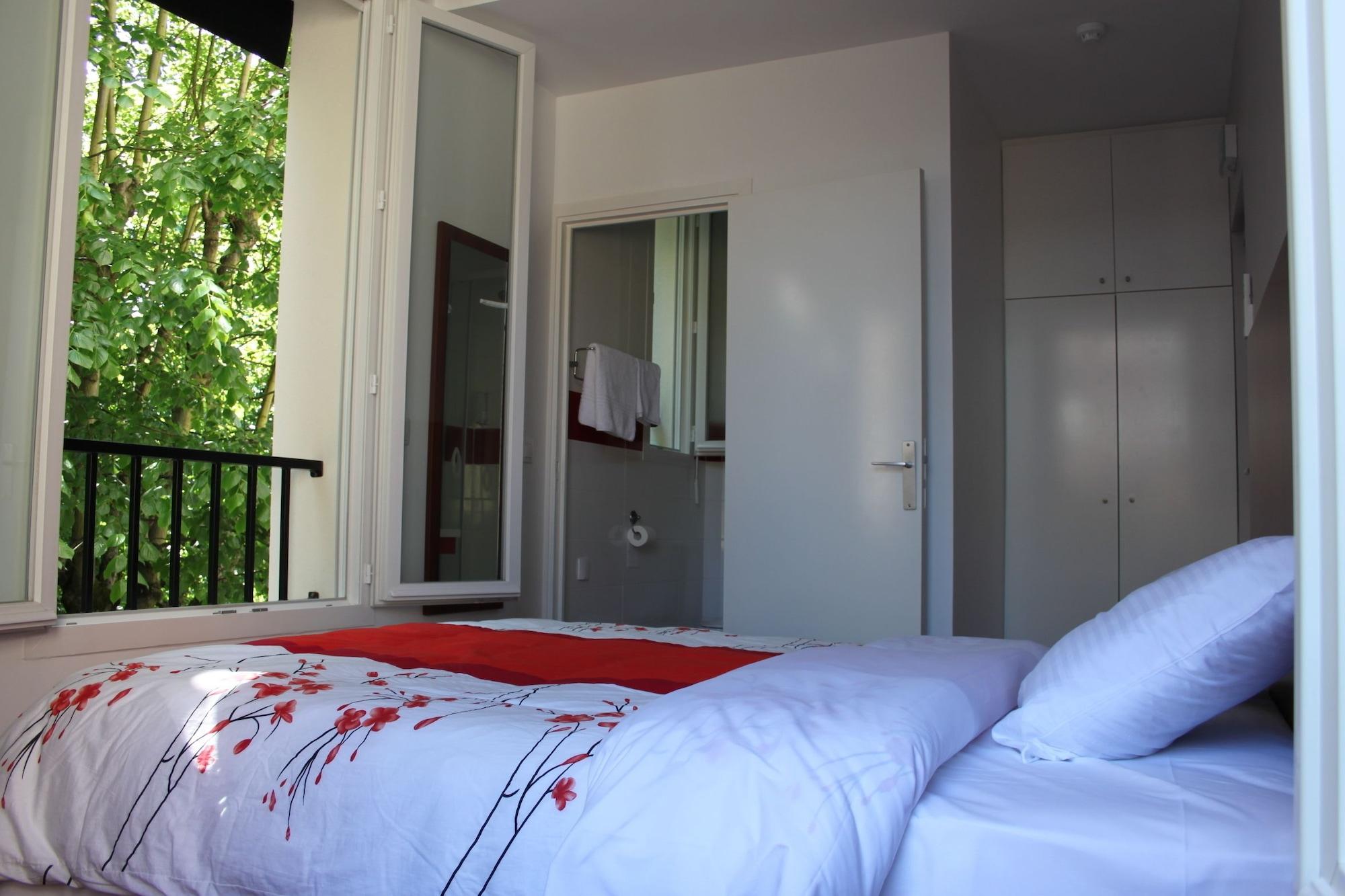 Hotel Rythme Сен-Клу Экстерьер фото